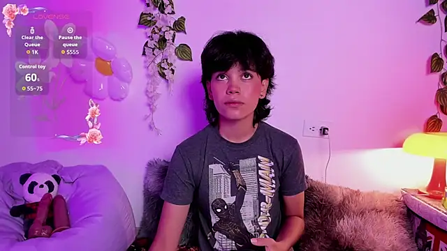 Snapshot of fernanda_indie chatting on 11-08-25, 01:17 fernanda indie online show from 11-08-25, 01:17