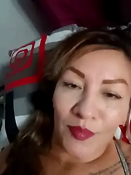 Snapshot of Divahank chatting on 12-04-24, 04:10 Divahank online show from 12-04-24, 04:10