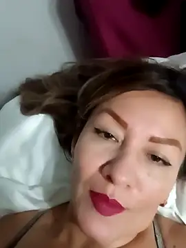 Snapshot of Divahank chatting on 12-04-24, 09:29 Divahank online show from 12-04-24, 09:29