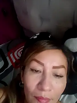 Snapshot of Divahank chatting on 12-11-24, 01:39 Divahank online show from 12-11-24, 01:39