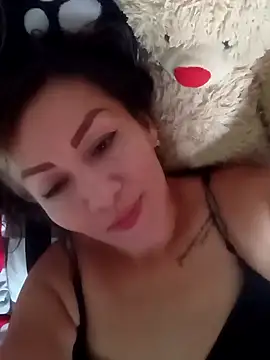 Snapshot of Divahank chatting on 12-11-24, 05:37 Divahank online show from 12-11-24, 05:37