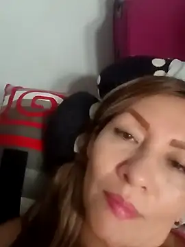 Snapshot of Divahank chatting on 12-12-24, 07:08 Divahank online show from 12-12-24, 07:08