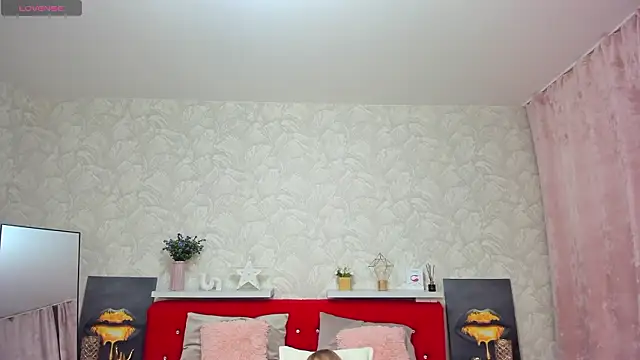 Snapshot of KattyPeachX chatting on 02-03-26, 01:15 KattyPeachX online show from 02-03-26, 01:15