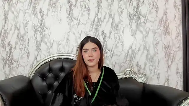 Snapshot of Miamontoya chatting on 02-19-25, 04:55 Miamontoya online show from 02-19-25, 04:55