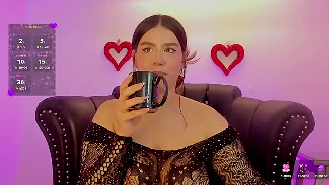 Snapshot of Miamontoya chatting on 02-19-25, 11:36 Miamontoya online show from 02-19-25, 11:36