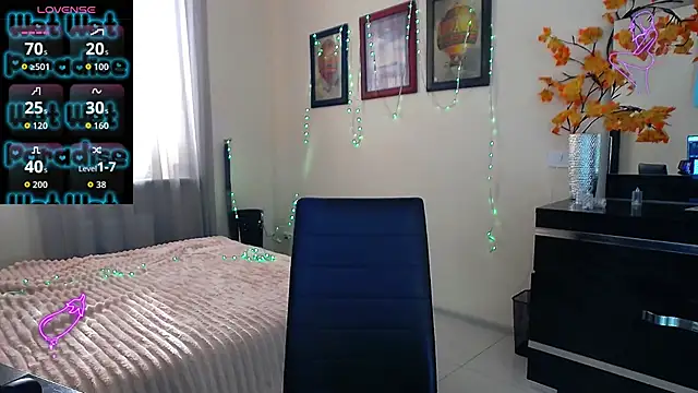 Lillianhot68 online show from 11-25-25, 10:37