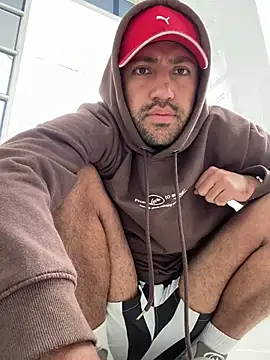 JuanZapata33 online show from 12-10-24, 05:44