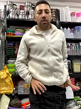 JuanZapata33 online show from 10-23-25, 09:57