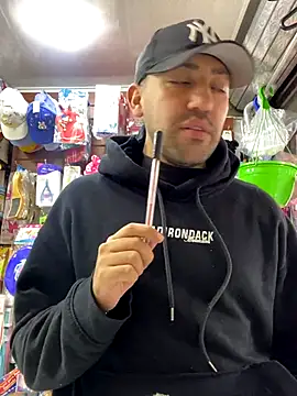 JuanZapata33 online show from 11-26-25, 09:16