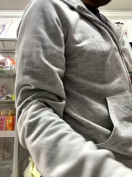 JuanZapata33 online show from 01-14-26, 07:19