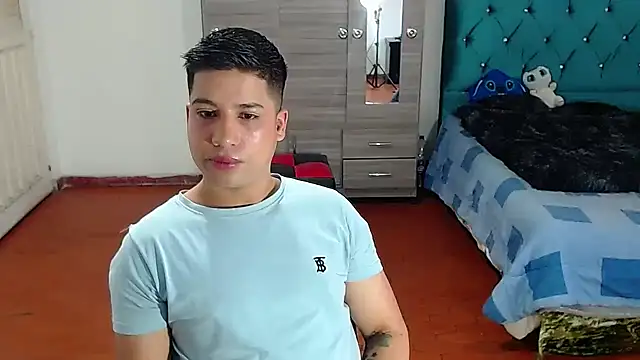 Snapshot of Randy_horny chatting on 10-01-25, 12:11 Randy horny online show from 10-01-25, 12:11