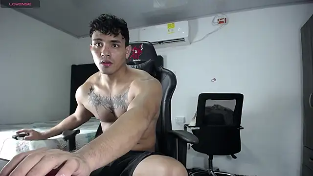 Snapshot of man_dur07 chatting on 12-25-24, 08:50 man dur07 online show from 12-25-24, 08:50