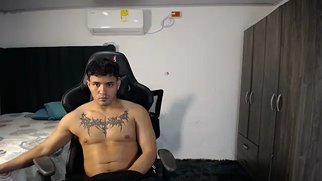 Snapshot of man_dur07 chatting on 01-16-25, 11:48 man dur07 online show from 01-16-25, 11:48