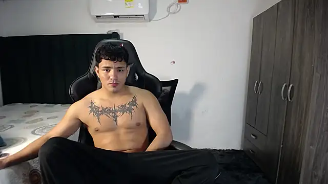 Snapshot of man_dur07 chatting on 01-19-25, 09:23 man dur07 online show from 01-19-25, 09:23