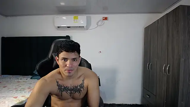 Snapshot of man_dur07 chatting on 01-26-25, 08:56 man dur07 online show from 01-26-25, 08:56