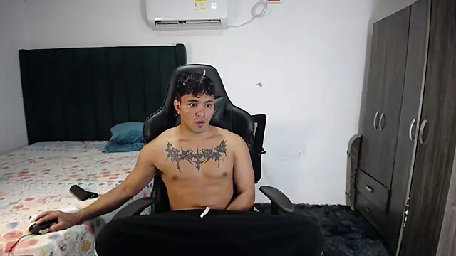 Snapshot of man_dur07 chatting on 02-12-25, 05:26 man dur07 online show from 02-12-25, 05:26