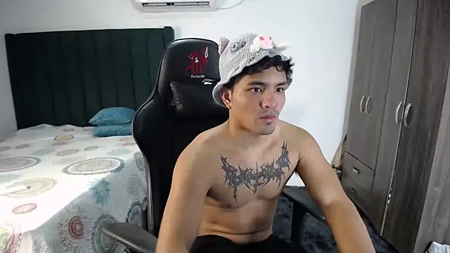 Snapshot of man_dur07 chatting on 02-18-25, 05:10 man dur07 online show from 02-18-25, 05:10