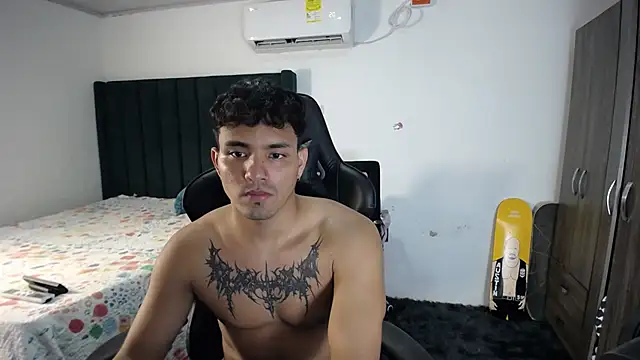 Snapshot of man_dur07 chatting on 03-20-25, 08:19 man dur07 online show from 03-20-25, 08:19