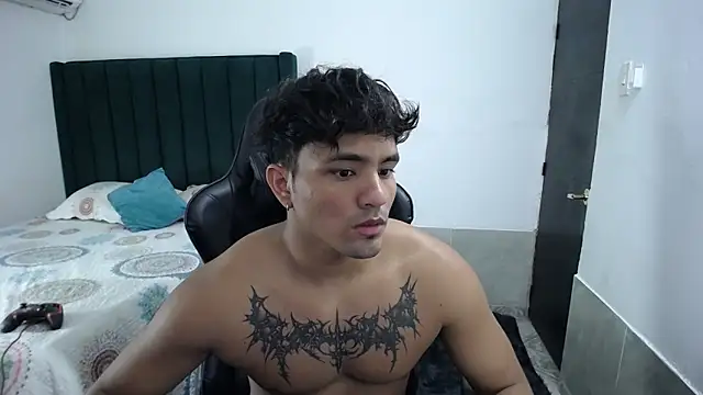 Snapshot of man_dur07 chatting on 09-25-25, 09:18 man dur07 online show from 09-25-25, 09:18