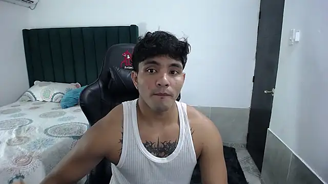 Snapshot of man_dur07 chatting on 10-01-25, 06:58 man dur07 online show from 10-01-25, 06:58