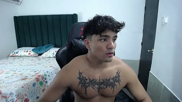 Snapshot of man_dur07 chatting on 10-03-25, 07:11 man dur07 online show from 10-03-25, 07:11