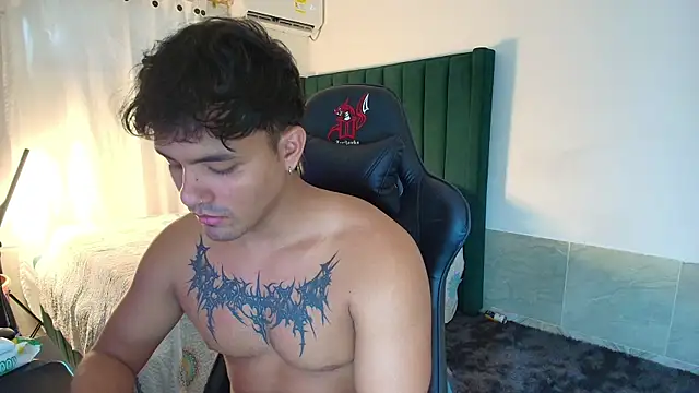 Snapshot of man_dur07 chatting on 11-24-25, 07:57 man dur07 online show from 11-24-25, 07:57