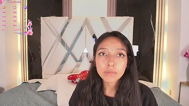 Snapshot of Valery_wang chatting on 03-22-25, 12:25 Valery wang online show from 03-22-25, 12:25