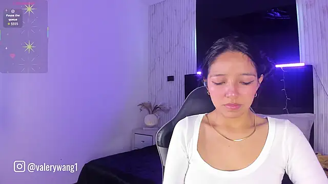 Snapshot of Valery_wang chatting on 09-17-25, 11:56 Valery wang online show from 09-17-25, 11:56