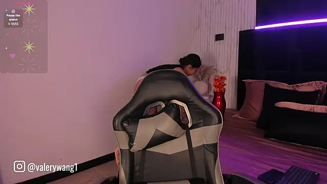 Snapshot of Valery_wang chatting on 10-01-25, 11:38 Valery wang online show from 10-01-25, 11:38