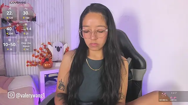 Snapshot of Valery_wang chatting on 10-22-25, 11:54 Valery wang online show from 10-22-25, 11:54