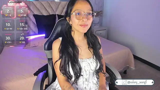 Snapshot of Valery_wang chatting on 11-08-25, 11:54 Valery wang online show from 11-08-25, 11:54