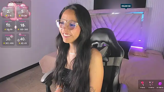 Snapshot of Valery_wang chatting on 11-26-25, 11:44 Valery wang online show from 11-26-25, 11:44