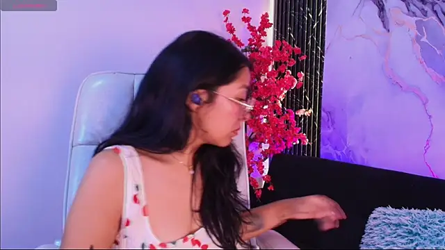 Valery wang online show from 04-07-26, 11:43