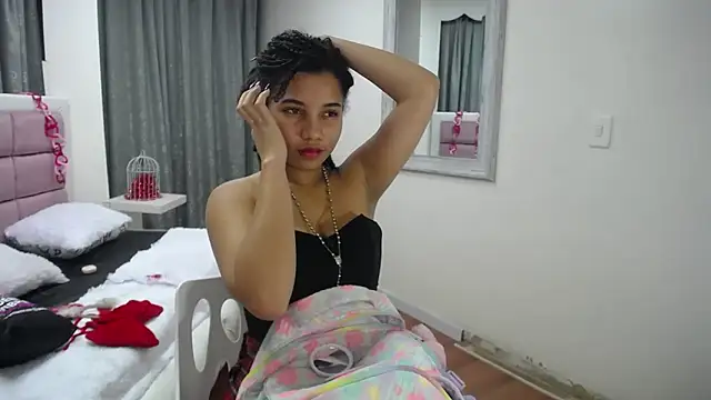 Snapshot of Mayaa_ross chatting on 02-15-25, 06:12 Mayaa ross online show from 02-15-25, 06:12