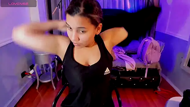 Snapshot of Mayaa_ross chatting on 11-14-25, 02:21 Mayaa ross online show from 11-14-25, 02:21