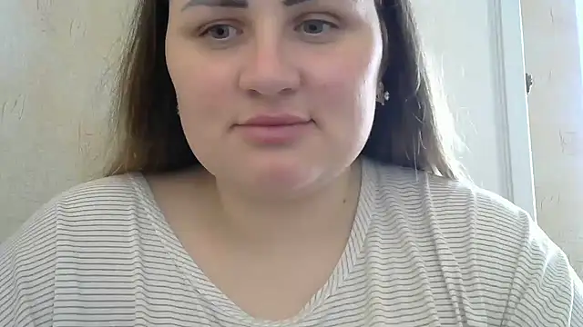 Snapshot of Honeydew-Waves chatting on 04-19-26, 07:18 Honeydew-Waves online show from 04-19-26, 07:18