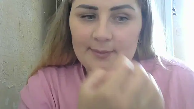 Snapshot of Honeydew-Waves chatting on 05-15-26, 10:33 Honeydew-Waves online show from 05-15-26, 10:33