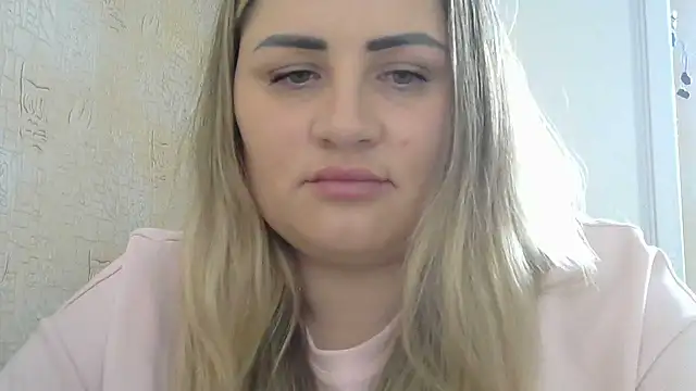 Snapshot of Honeydew-Waves chatting on 05-27-26, 07:49 Honeydew-Waves online show from 05-27-26, 07:49