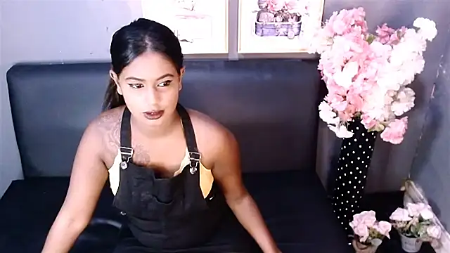 Littleindianmilf online show from 02-25-25, 07:52