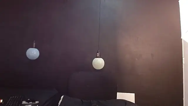 Snapshot of brendamaz chatting on 02-02-25, 02:45 brendamaz online show from 02-02-25, 02:45