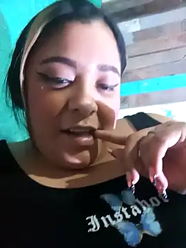 Snapshot of brendamaz chatting on 03-12-26, 11:33 brendamaz online show from 03-12-26, 11:33