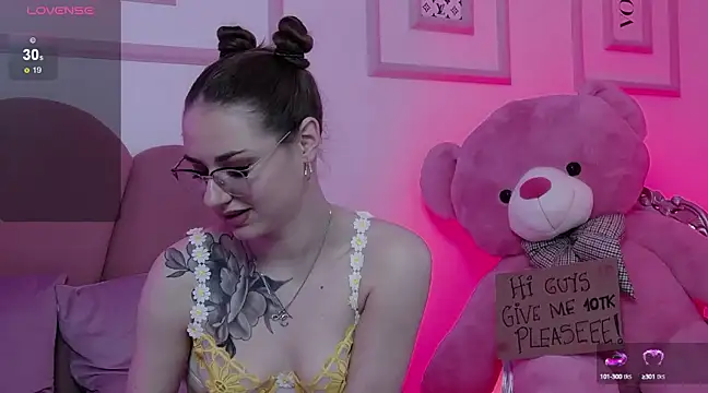 Abby  White online show from 03-11-25, 09:15