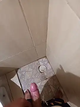 Snapshot of 1995eduardo chatting on 02-05-25, 04:47 1995eduardo online show from 02-05-25, 04:47