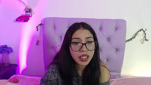 AmberJeong online show from 01-21-25, 03:15