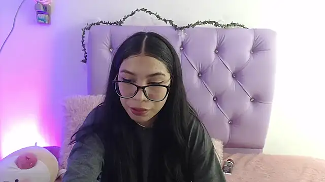 AmberJeong online show from 01-29-25, 01:37