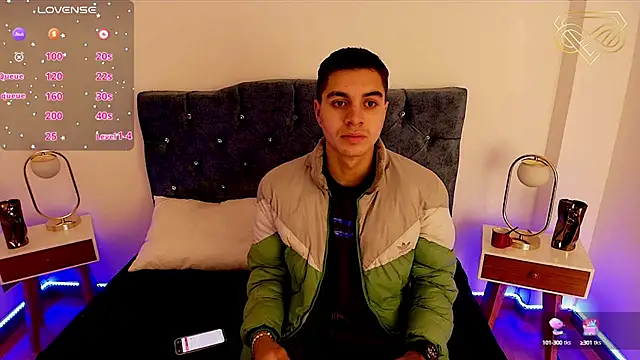 Amadeo Wild online show from 12-12-24, 01:17