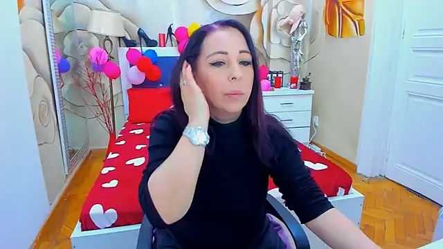 LauraSin online show from 02-12-25, 11:51