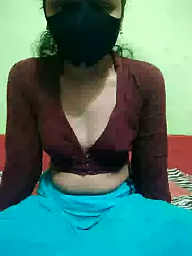 Snapshot of indiancouple09 chatting on 12-12-24, 10:31 indiancouple09 online show from 12-12-24, 10:31