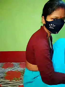 Snapshot of indiancouple09 chatting on 12-14-24, 10:50 indiancouple09 online show from 12-14-24, 10:50