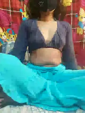 Snapshot of indiancouple09 chatting on 12-26-24, 10:52 indiancouple09 online show from 12-26-24, 10:52